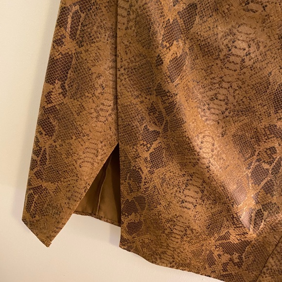 Zara snake skin skirt, side slit, size S - Picture 3 of 7